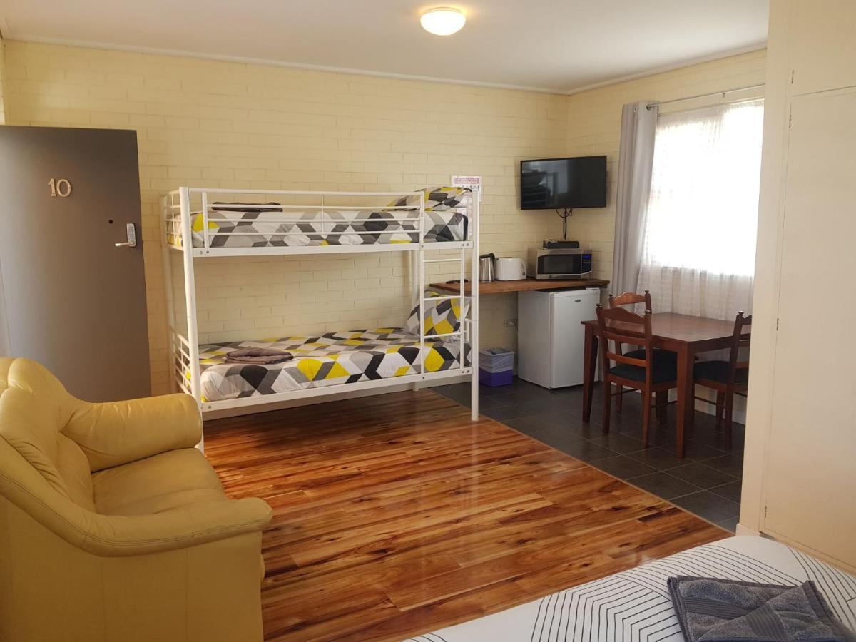 Whyalla Country Inn Motel Exterior photo
